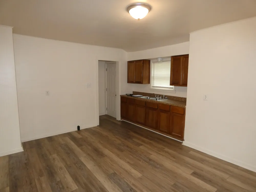1330 Bishop Avenue Benton Harbor, MI 49022