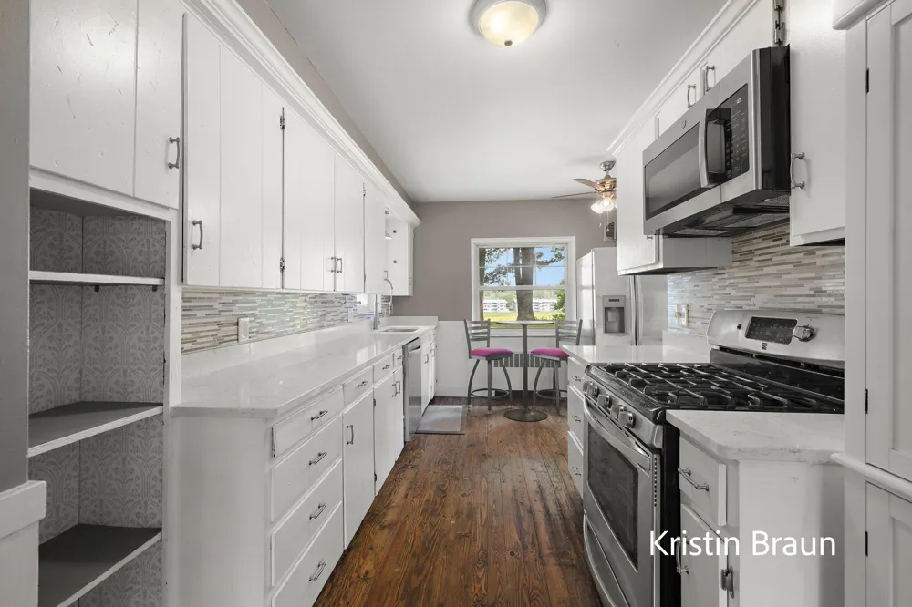 4078 Highgate Road Norton Shores, MI 49441