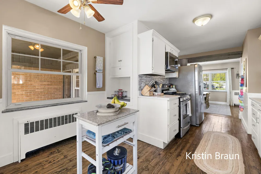 4078 Highgate Road Norton Shores, MI 49441