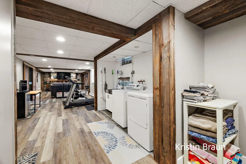 4078 Highgate Road Norton Shores, MI 49441