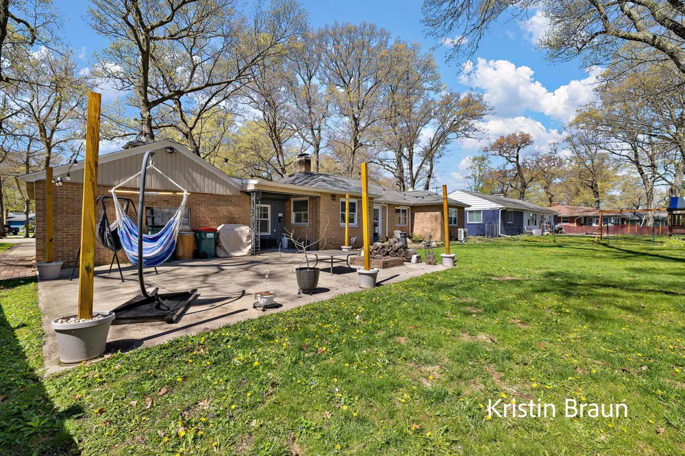 4078 Highgate Road Norton Shores, MI 49441