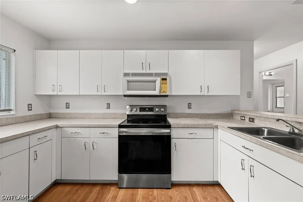 31st Avenue NE Naples, FL 34120
