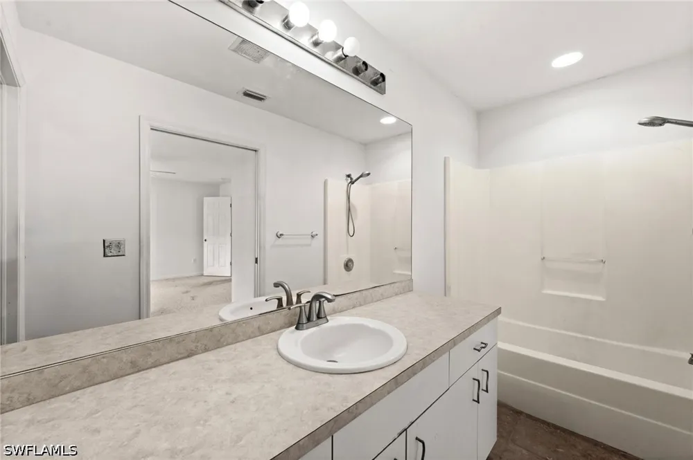 31st Avenue NE Naples, FL 34120