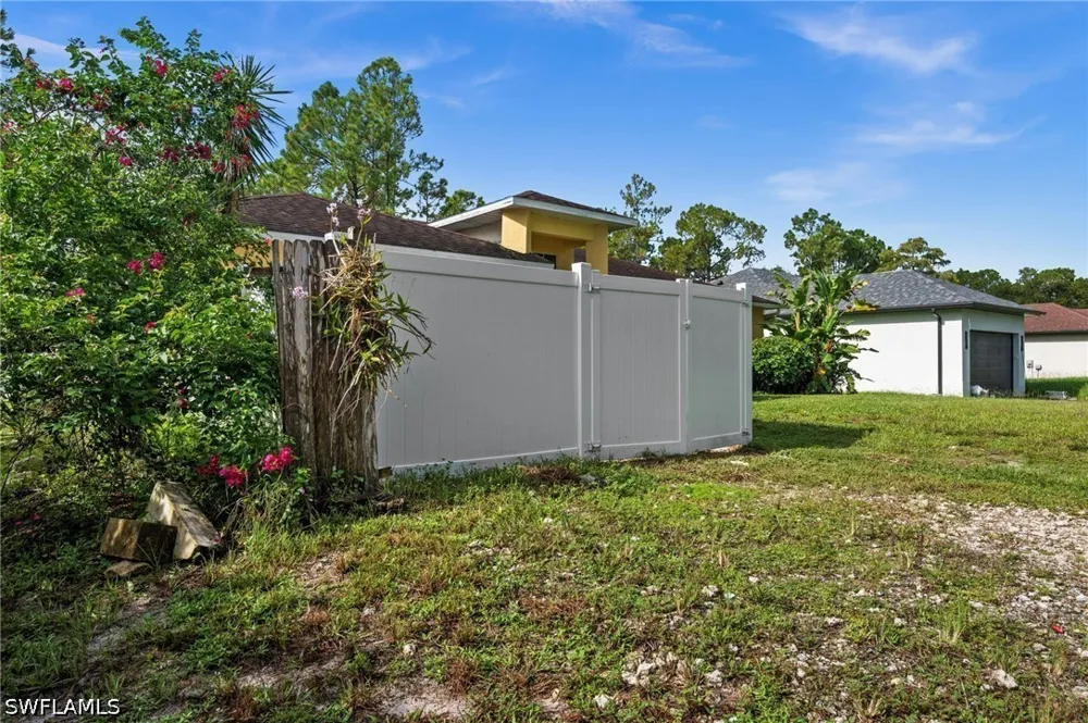 31st Avenue NE Naples, FL 34120