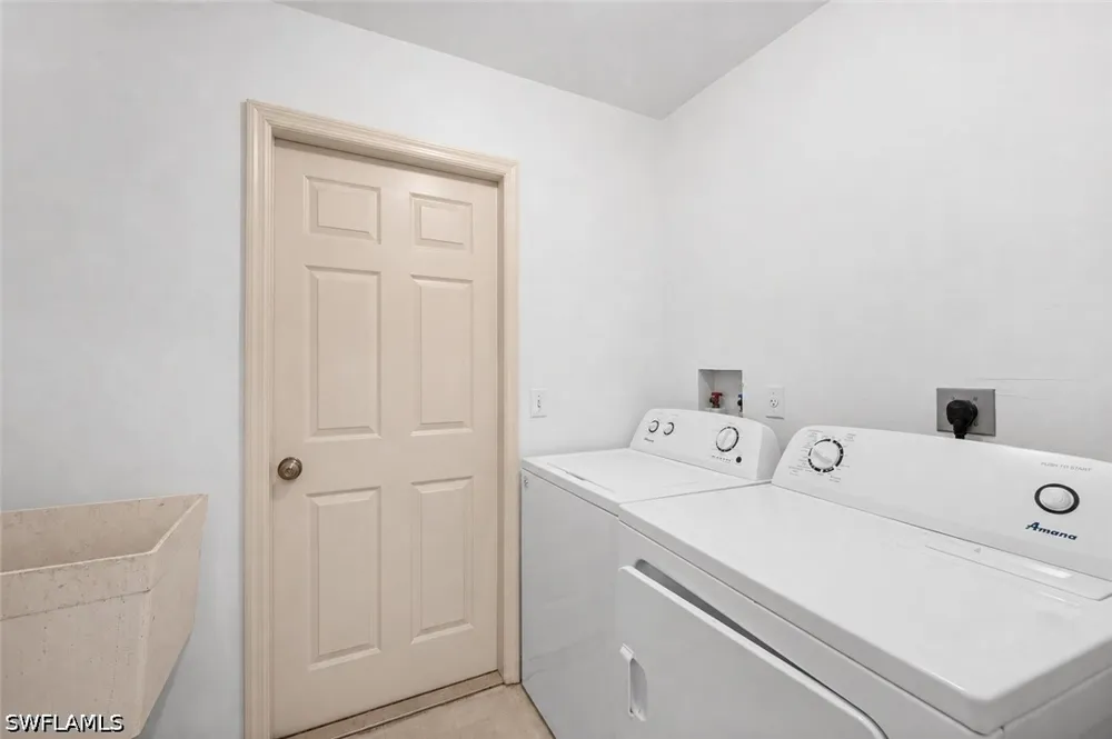 31st Avenue NE Naples, FL 34120