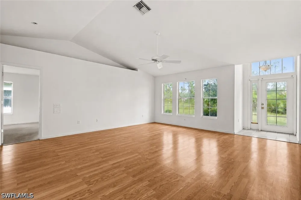 31st Avenue NE Naples, FL 34120