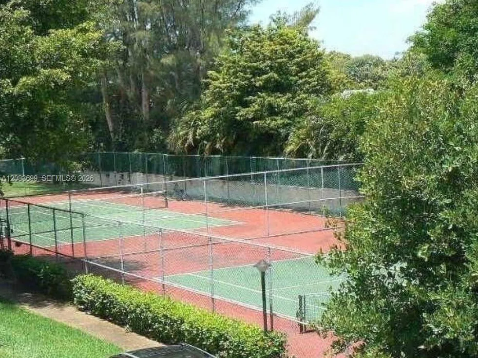 128 S Cypress Rd #816 Pompano Beach, FL 33060