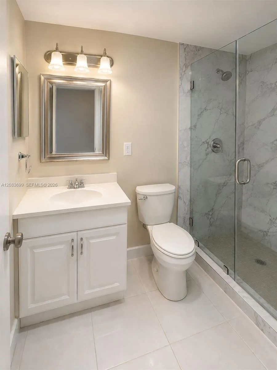 128 S Cypress Rd #816 Pompano Beach, FL 33060