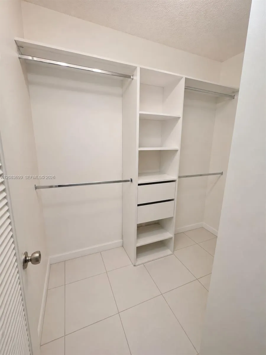 128 S Cypress Rd #816 Pompano Beach, FL 33060
