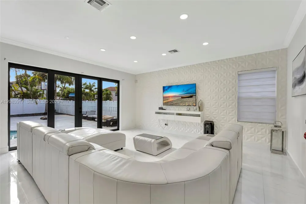 2102 SW 176th Ave Miramar, FL 33029
