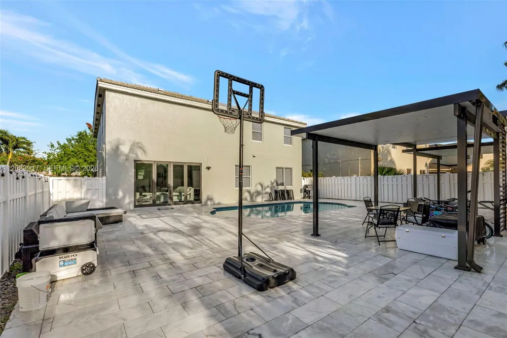 2102 SW 176th Ave Miramar, FL 33029