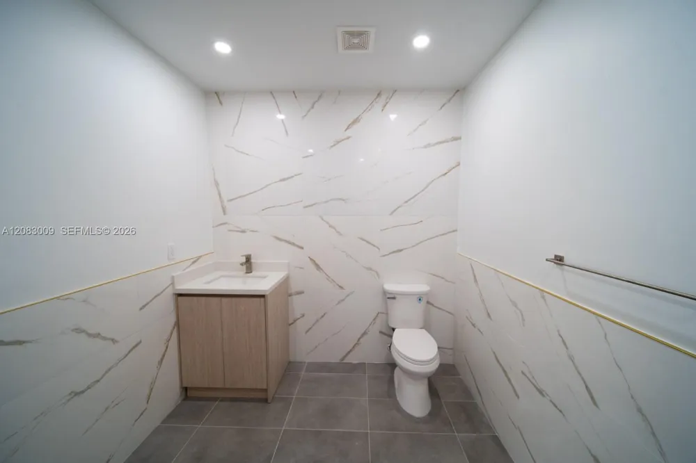 500 Foster Rd #C Hallandale Beach, FL 33009