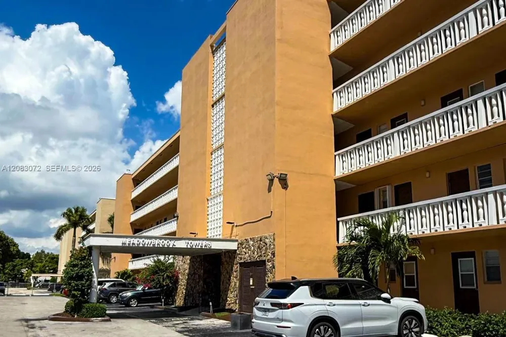 301 NE 14th Ave #504 Hallandale Beach, FL 33009