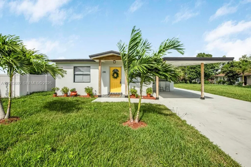 218 SW 10th Ave Delray Beach, FL 33444