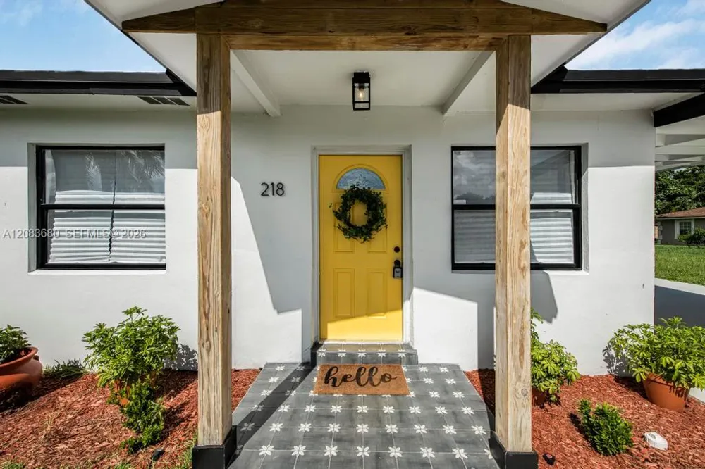 218 SW 10th Ave Delray Beach, FL 33444