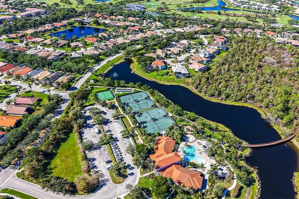 19428 La Serena Drive Estero, FL 33967