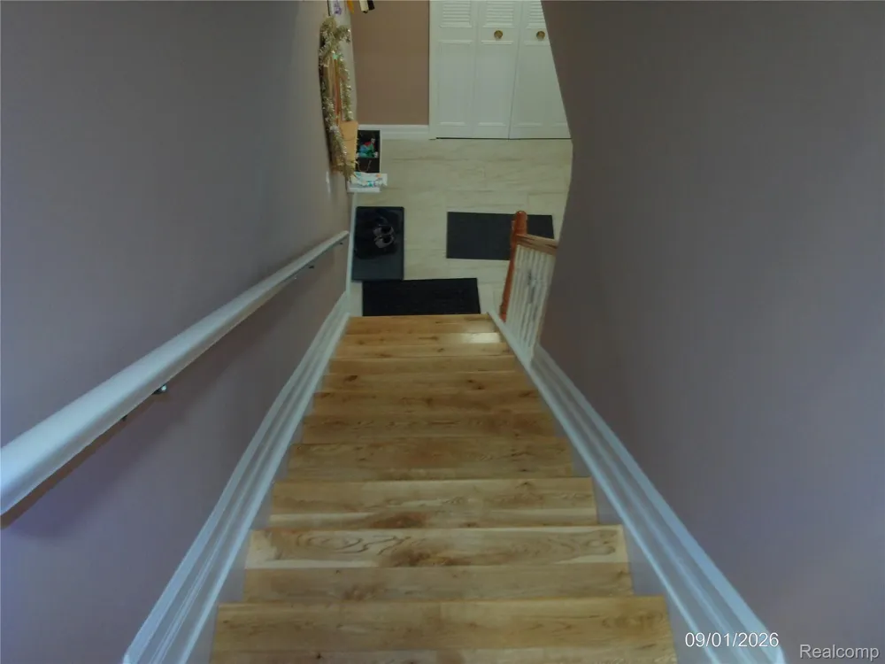 8272 Karam Boulevard #4 Warren City, MI 48093
