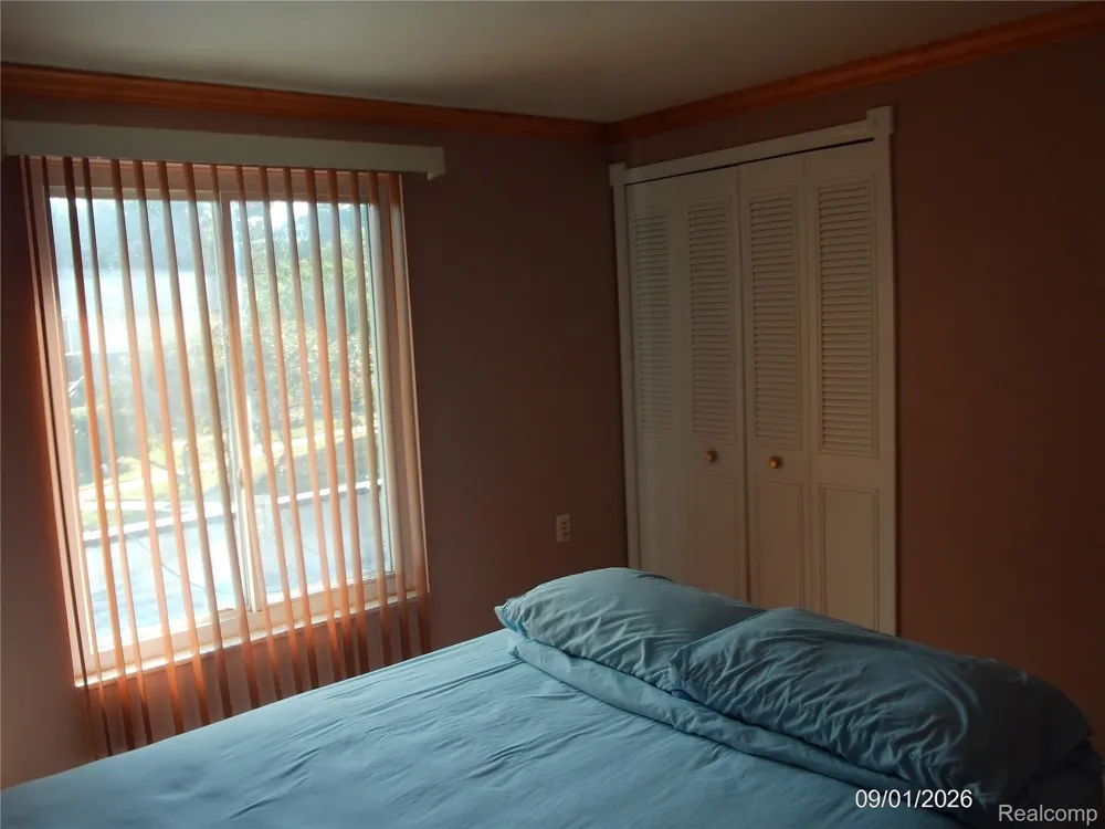 8272 Karam Boulevard #4 Warren City, MI 48093