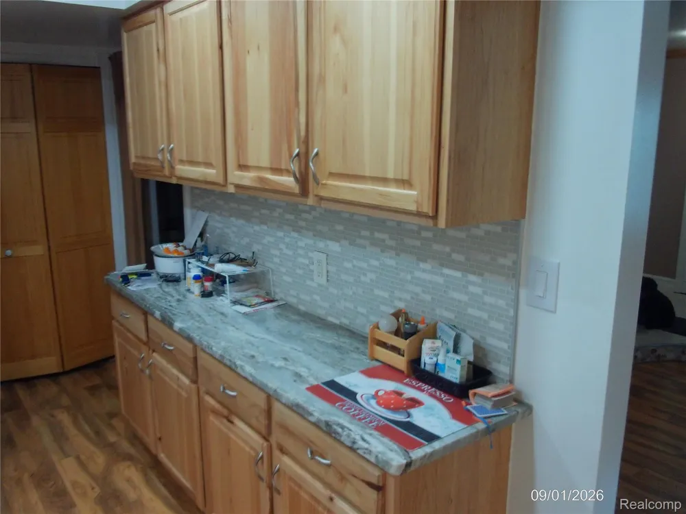 8272 Karam Boulevard #4 Warren City, MI 48093