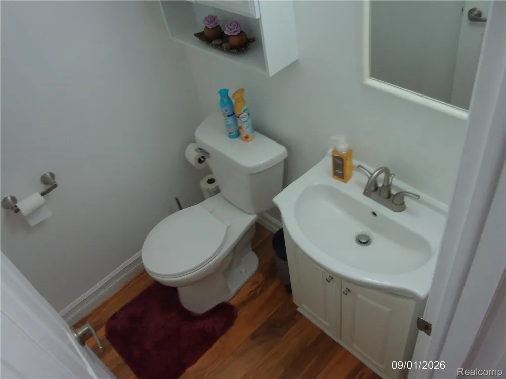 8272 Karam Boulevard #4 Warren City, MI 48093