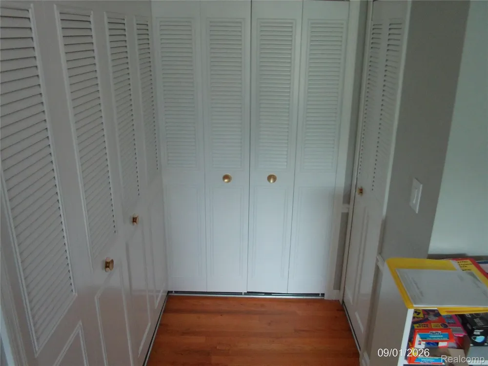 8272 Karam Boulevard #4 Warren City, MI 48093