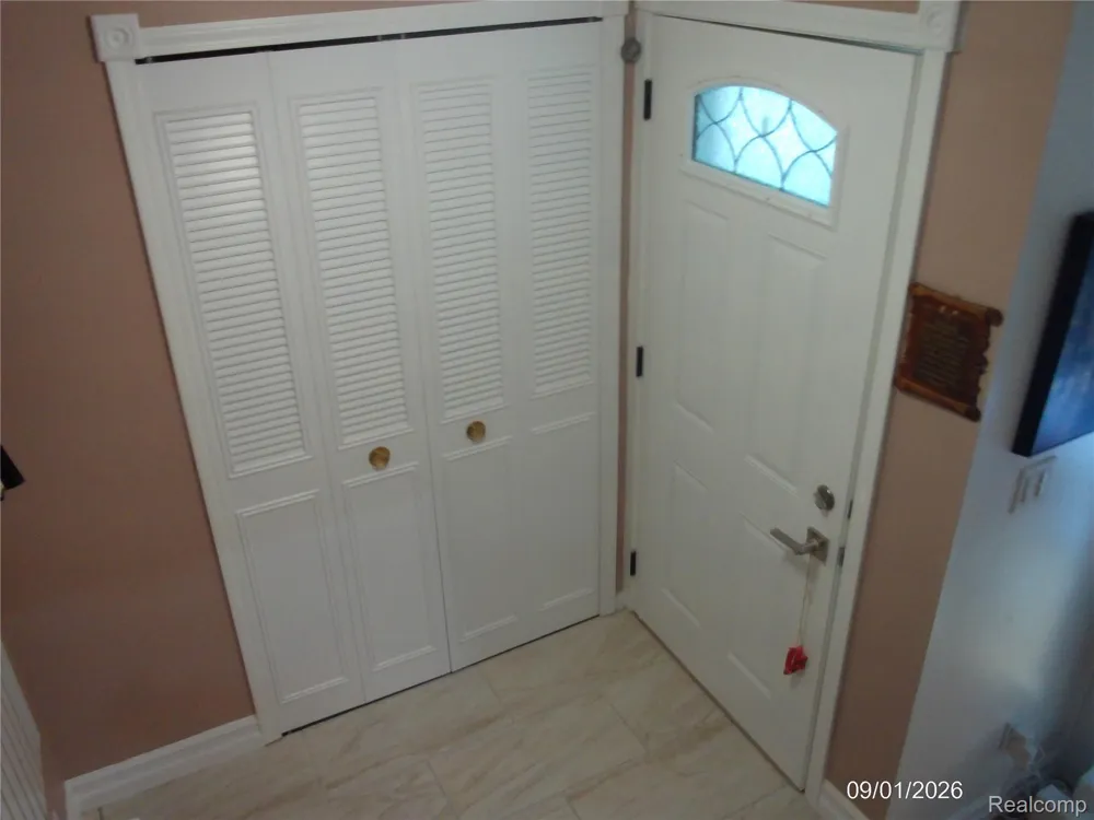 8272 Karam Boulevard #4 Warren City, MI 48093
