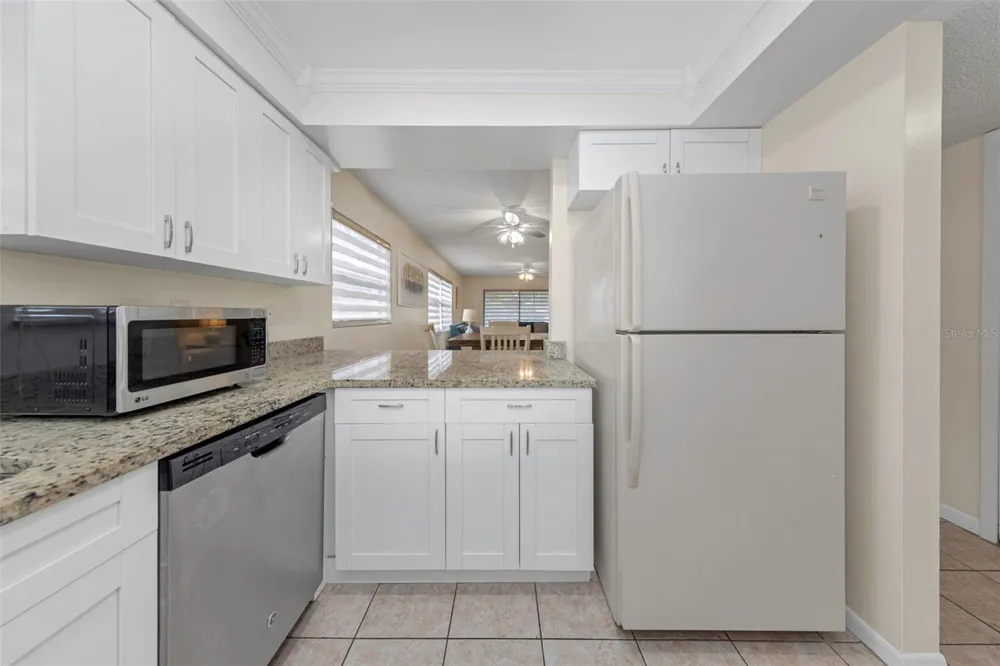 1906 HAMMOCK PINE BOULEVARD #1906 Clearwater, FL 33761