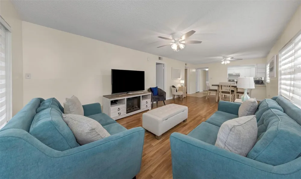 1906 HAMMOCK PINE BOULEVARD #1906 Clearwater, FL 33761