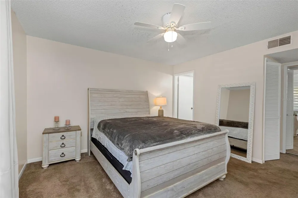 1906 HAMMOCK PINE BOULEVARD #1906 Clearwater, FL 33761