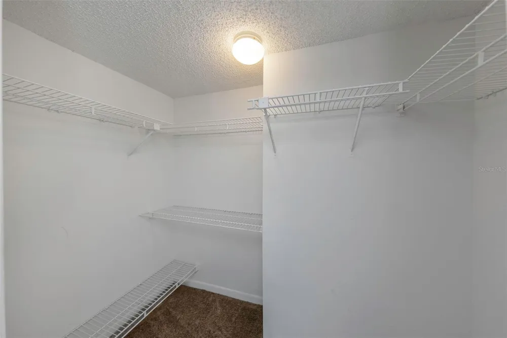 1906 HAMMOCK PINE BOULEVARD #1906 Clearwater, FL 33761