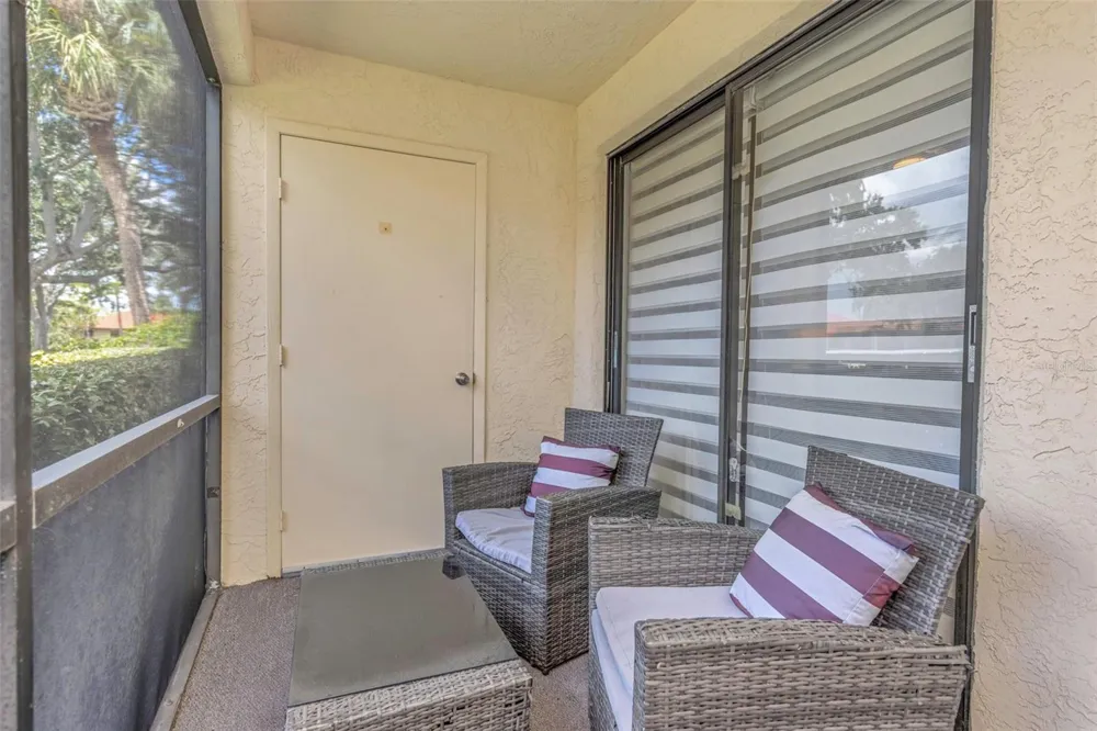 1906 HAMMOCK PINE BOULEVARD #1906 Clearwater, FL 33761