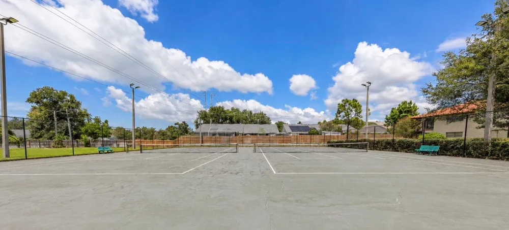 1906 HAMMOCK PINE BOULEVARD #1906 Clearwater, FL 33761