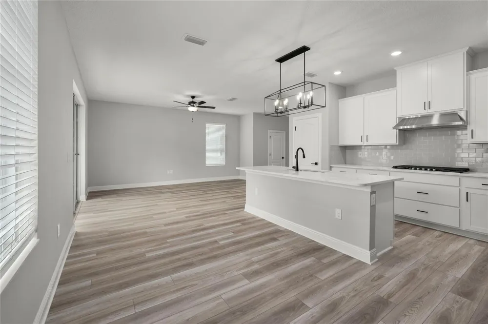 7668 SOMERSWORTH DRIVE Kissimmee, FL 34747