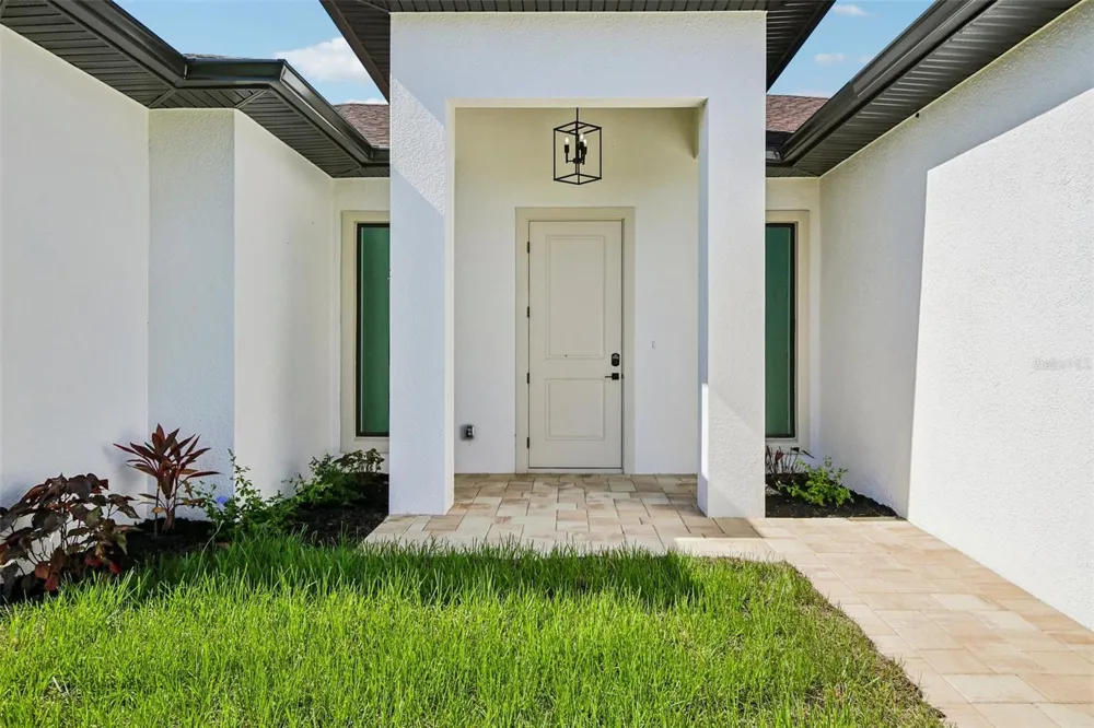 2935 JOLLIVETTE ROAD North Port, FL 34288