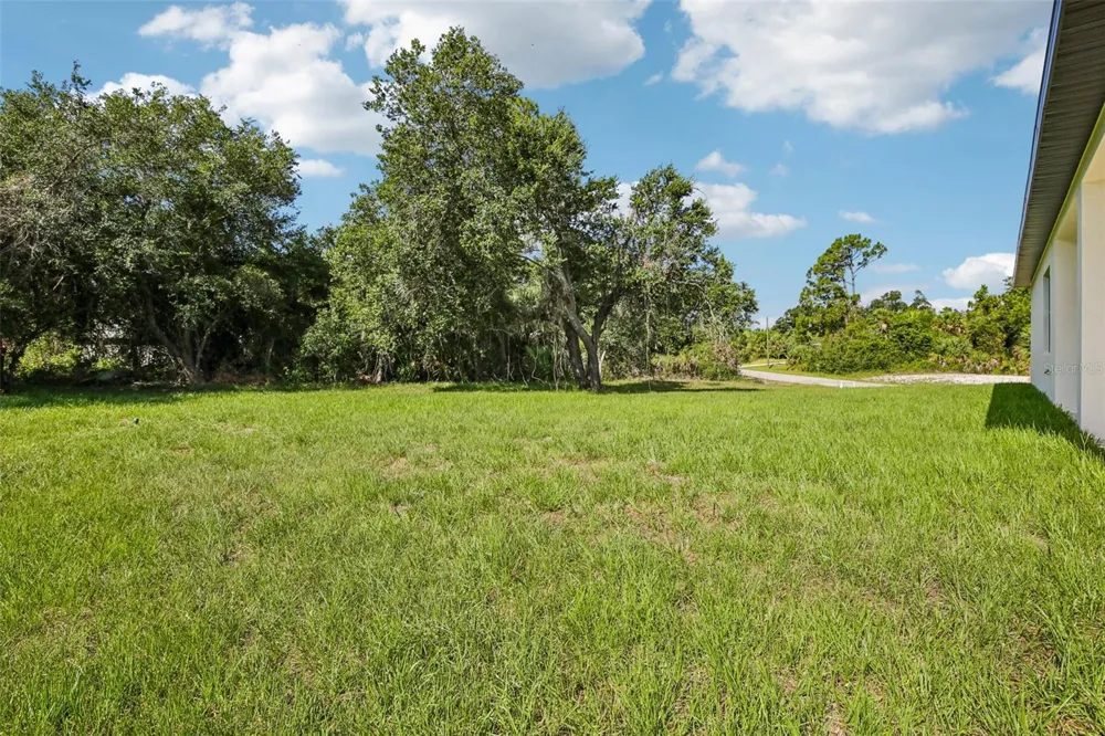 2935 JOLLIVETTE ROAD North Port, FL 34288