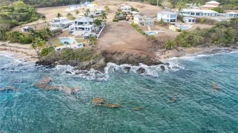 6 BEACH VILLAGE
