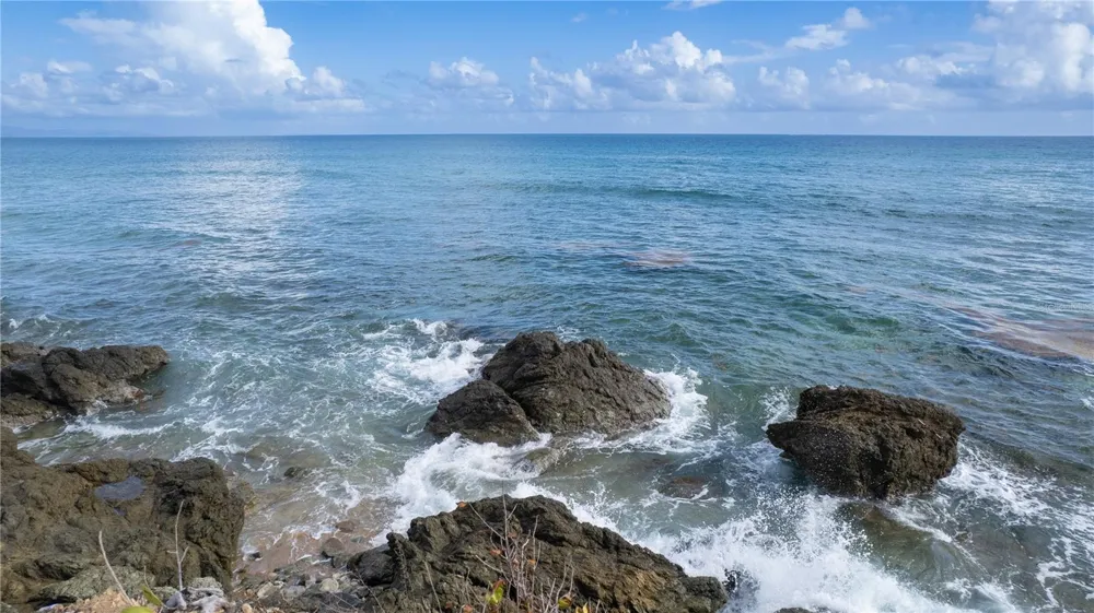 6 BEACH VILLAGE Vieques, PR 00765
