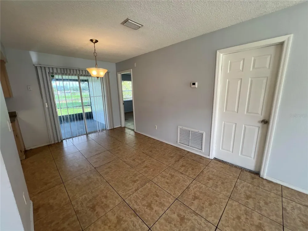 6829 ALPERT DRIVE Orlando, FL 32810