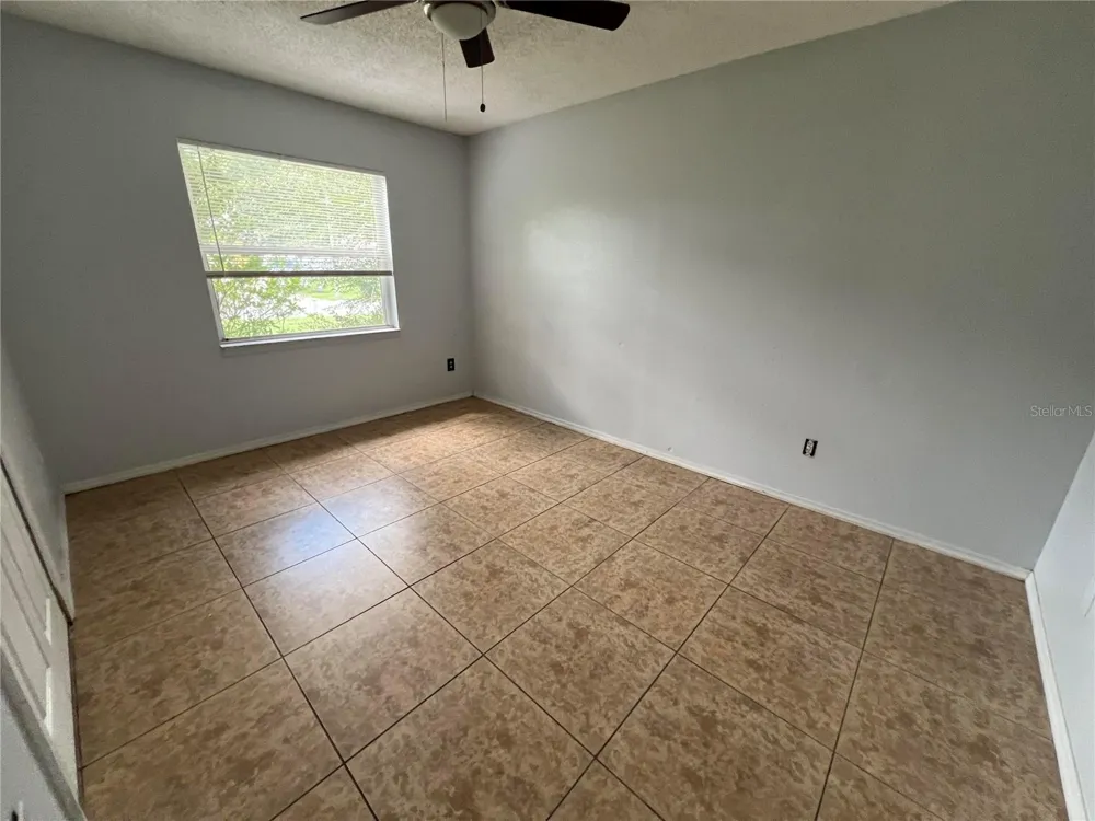 6829 ALPERT DRIVE Orlando, FL 32810