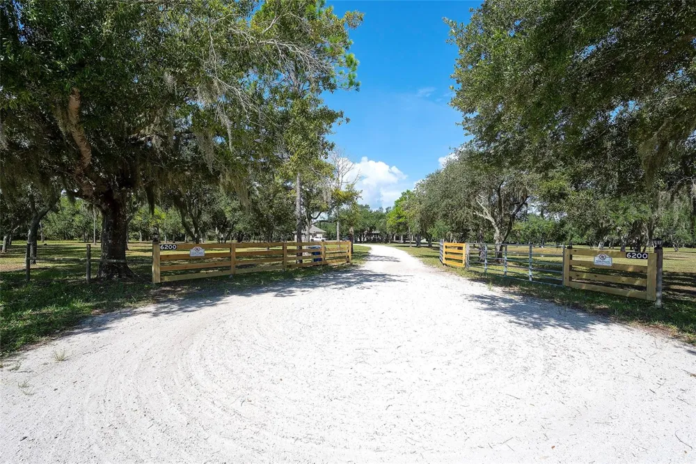 6200 VERNA ROAD Myakka City, FL 34251