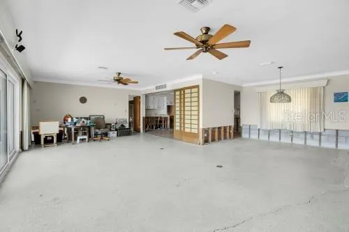 6505 DEBBIE LANE S St Petersburg, FL 33707