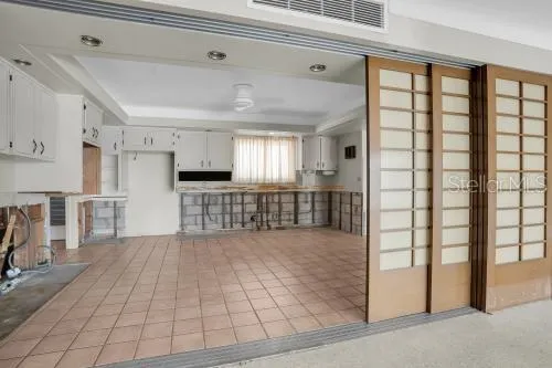 6505 DEBBIE LANE S St Petersburg, FL 33707