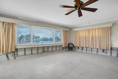 6505 DEBBIE LANE S St Petersburg, FL 33707