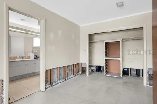 6505 DEBBIE LANE S St Petersburg, FL 33707