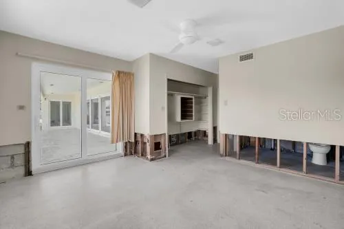 6505 DEBBIE LANE S St Petersburg, FL 33707