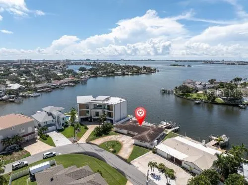 6505 DEBBIE LANE S St Petersburg, FL 33707