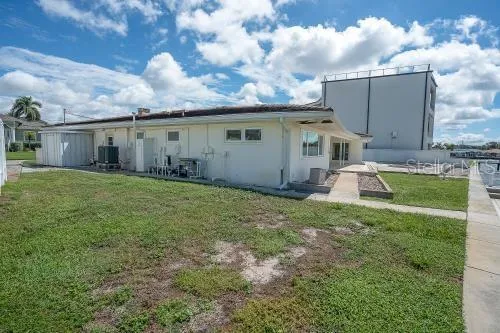 6505 DEBBIE LANE S St Petersburg, FL 33707