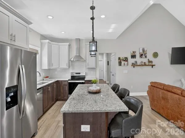 72 Jacks Paw Lane Hendersonville, NC 28792