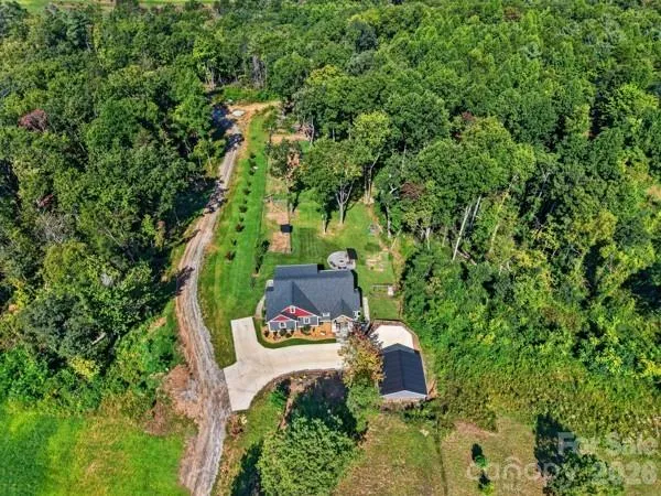 72 Jacks Paw Lane Hendersonville, NC 28792