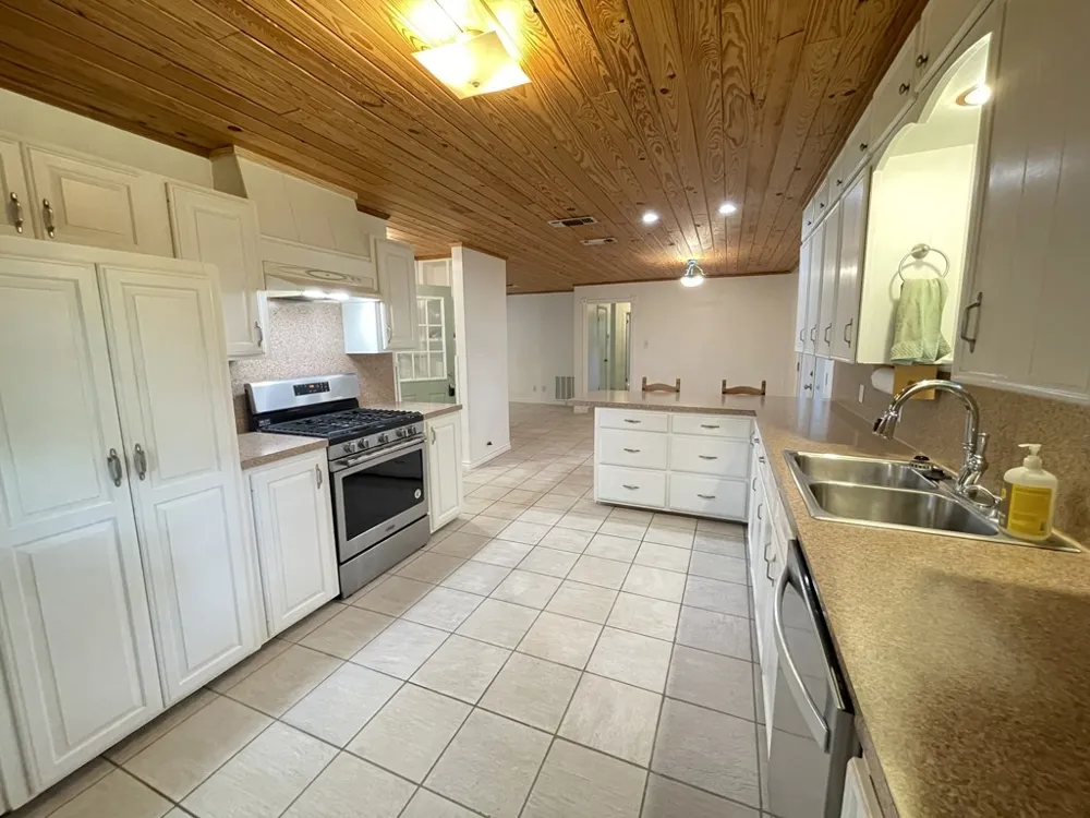 612 Valle Vista Drive Athens, TX 75751